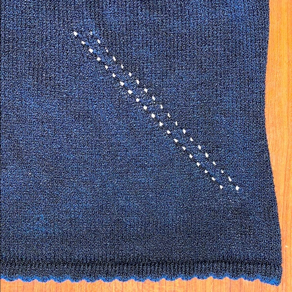 Saint John Navy V-Neck Sleeveless Top P - Picture 3 of 6